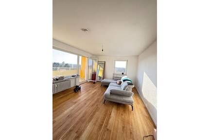 Top Wohnung im 7 Obergeschoss - 940,00&nbsp;EUR Kaltmiete, ca.&nbsp; 76,00&nbsp;m&sup2;&nbsp;Wohnfl&auml;che in Neu Isenburg (PLZ: 63263) Neu-Isenburg