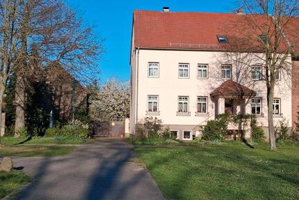 Idyllischer Vierseitenhof mit Gartenland und Wiese - Gardelegen