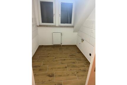 2 Zimmer Wohnung zum vermieten kalt miete 730 Euro Umlagen 120 - Offenbach am Main Bürgel