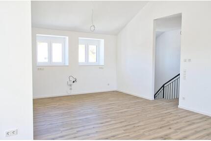 Moderne DG-Wohnung mit Hauscharakter in Engelhelms –bezugsfertig! - Künzell