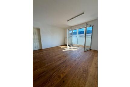 Top 2-Zi-Whg. mit Loggia und nagelneuer Küche, provisionsfrei - Nürnberg Hasenbuck