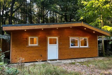 Modernes Holzhaus (Bj. 2023) auf Waldcampingplatz in Visbek