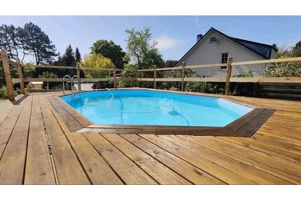Bungalow mit Pool + Carport, ruhige Lage - Barwedel 90m²