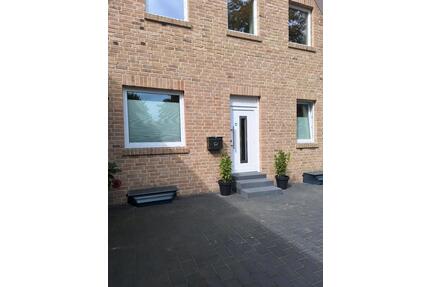 Doppelhaushälfte zu Vermieten - 1.100,00&nbsp;EUR Kaltmiete, ca.&nbsp; 115,00&nbsp;m&sup2; in Salzbergen (PLZ: 48499)