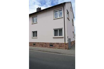 Haus zum Kaufen in Großkrotzenburg 550.000,00 € 200 m²