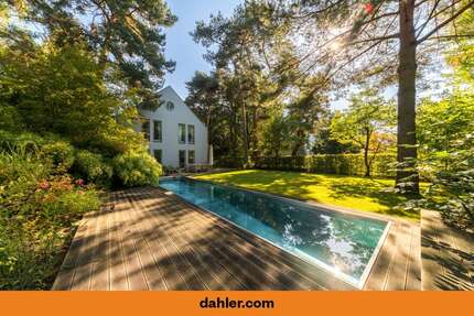 Haus zum Kaufen in Kleinmachnow 2.540.000,00 € 285.1 m²