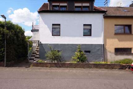 Haus zum Kaufen in Quierschied 89.000,00 € 112 m²