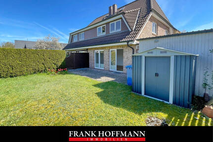 Attraktive Doppelhaushälfte mit Carport in Henstedt-Ulzburg (Ortsteil Rhen)