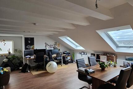 Charmante 2-Zimmer Dachgeschosswohnung in Würzburg-Zellerau