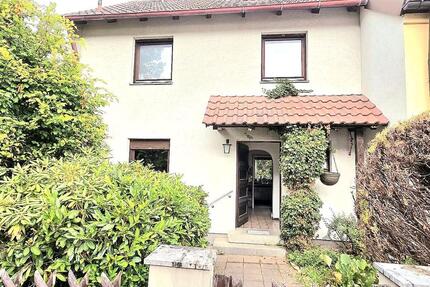 Schöne ältere Doppelhaushälfte in sehr guter ruhigen Wohnlage - Neumarkt in der Oberpfalz Altenhof