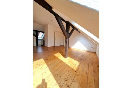 sonnige Dachgeschoss Wohnung im Zentrum von Döbeln