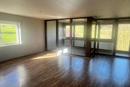 Große Wohnung mit Balkon und Garten in Windeck zu vermieten