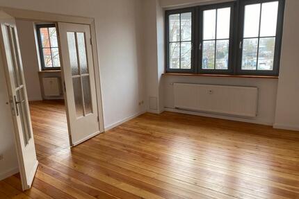 Ruhige 3 Zimmerwohnung lichtdurchflutet - Güstrow