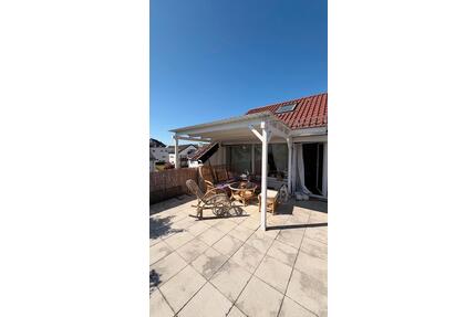 3- Zimmerwohnung mit 35 m² Dachterrasse in Sillenbuch ab 1.6. - Stuttgart