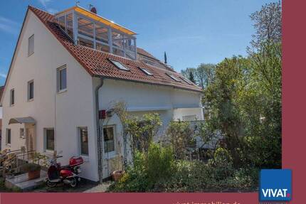 Junge DHH mit besonderem Freisitz u. grünem Weitblick! Mikro-Garten. - Neu-Anspach Hausen-Arnsbach