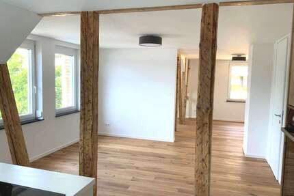 Wohnung zum Kaufen in Stuttgart 989.000,00 € 140 m²