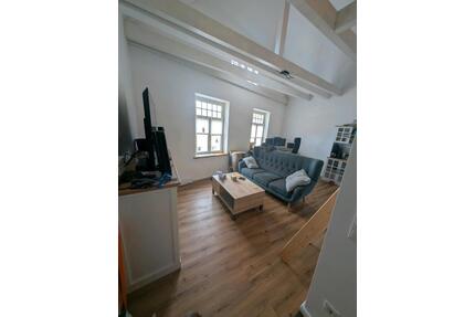 Moderne Maisonette-Dachwohnung mit Galerie & Balkon - Esens