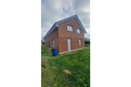 Haus mit 2 Wohneinheiten - 399.000,00&nbsp;EUR Kaufpreis, ca.&nbsp; 220,00&nbsp;m&sup2; in Schneverdingen (PLZ: 29640)
