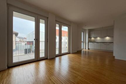 Wohnen, wo der Neckar fließt - 870,00&nbsp;EUR Kaltmiete, ca.&nbsp; 66,25&nbsp;m&sup2; in Bad Friedrichshall (PLZ: 74177)