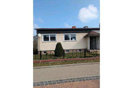 DHH zu verkaufen - 150.000,00&nbsp;EUR Kaufpreis, ca.&nbsp; 78,00&nbsp;m&sup2; in Arneburg (PLZ: 39596)