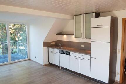 3,5-Zimmer Wohnung 90 m² Balkon Klimaanlage EBK Dusche, Badewanne - Bopfingen