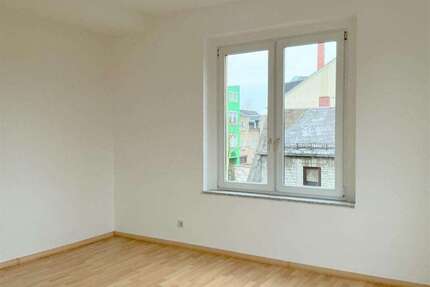 Wohnung zum Mieten in Limbach-Oberfrohna 320,00 € 75 m²