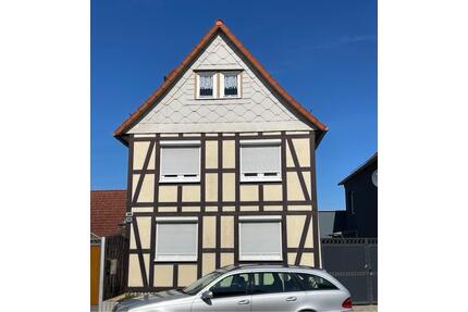 EFH in Bernterode mit kleinem Garten, Garage und viel Nebengelaß - Breitenworbis