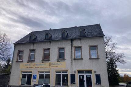 Teilweise leerstehendes Wohn und Geschäftshaus in Oberlichtenau - Lichtenau OT Oberlichtenau