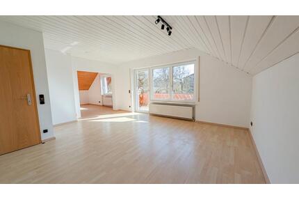 Helle 4-Zimmer-Wohnung mit großem Balkon & Küche in Steiningloh - Amberg