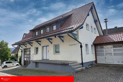 Wohnen und Gewerbe: WerkstattLager mit DG-Wohnung in Tuningen