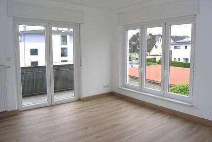 3-Zimmer-Wohnung mit Balkon - 750,00&nbsp;EUR Kaltmiete, ca.&nbsp; 72,00&nbsp;m&sup2;&nbsp;Wohnfl&auml;che in Lauf (PLZ: 91207) Heuchling