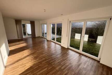 Haus zum Kaufen in Tegernheim 630.000,00 € 126.38 m²