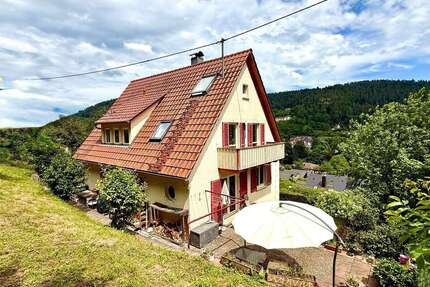 Haus zum Kaufen in Calw 390.000,00 € 200 m²