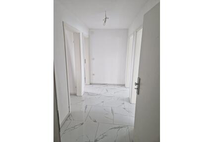 Stilvolle 3-Zimmer-Wohnung über 2 Etagen – komplett neu saniert - Remscheid Lüttringhausen