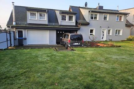 Einfamilienhaus, provisionsfrei mit vielseitigem Anbau - Wolmirstedt