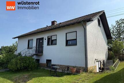 Einfamilienhaus mit viel Platz in bevorzugter Ortsrandlage NeustadtRahms! - Neustadt (Wied)