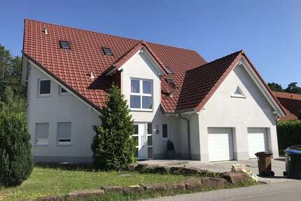 Haus zum Mieten in Kaiserslautern 2.150,00 € 230 m²