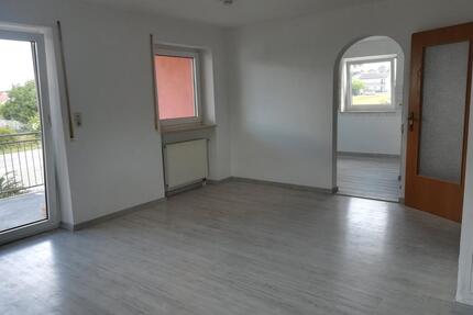 Sonnige 4-Zimmer Wohnung in Massing