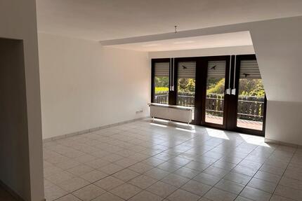 Zuhause mit 3 Zimmern und Balkon in Unkel