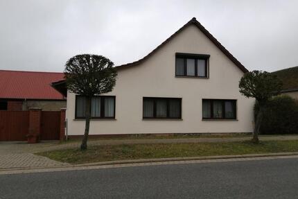Einfamilienhaus mit Scheune, Grünfäche, Garten. Prignitz - Pritzwalk