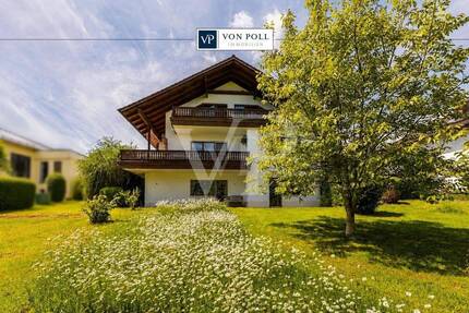 Vielseitiges Zweifamilienhaus mit traumhafter Fernsicht - Bad Rodach / Heldritt