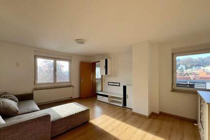 Dachgeschosswohnung mit Dachterrasse in begehrter Halbhöhenlage von Esslingen