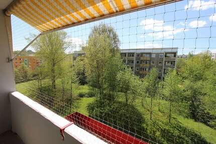 Wohnung zum Mieten in Gera 310,00 € 55.06 m²