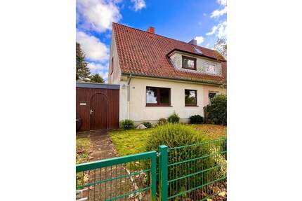 Platz für eigene Ideen! Doppelhaushälfte in ruhiger und familienfreundlicher Umgebung - Wenzendorf