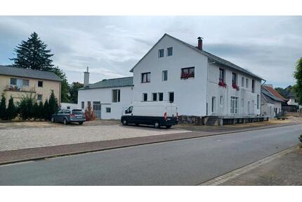 Mehrfamilienhaus mit Gewerbeflächen -ideal für Bauunternehmen - Gedern