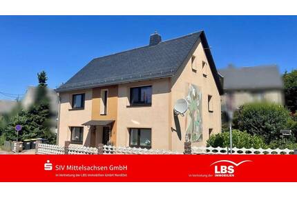 Schickes Zweifamilienhaus mit Garten - Königshain-Wiederau