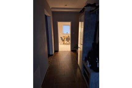 Moderne 3-Zimmer Maisonette (125 qm2) in RosdorfLemshausen