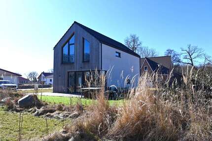 Haus zum Kaufen in Klausdorf 375.000,00 € 100 m²