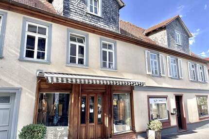 Haus zum Kaufen in Kronberg im Taunus 1.680.000,00 € 390 m²