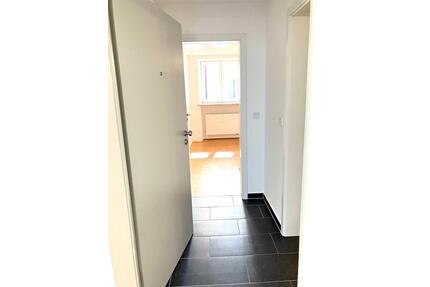 AM Zentr.:Attraktive 2-Zimmerwhg, Dachterrasse,EBK,Stellplatz - Amberg